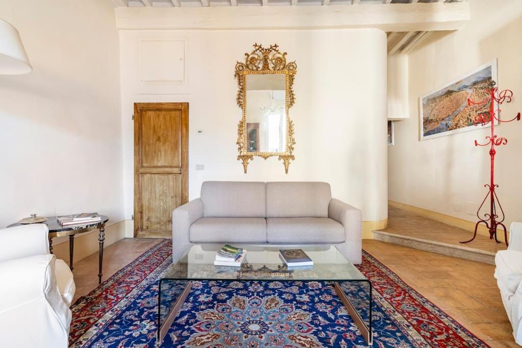 Relax Like Home, Piazza Santa Croce, With Balcony Apartamento